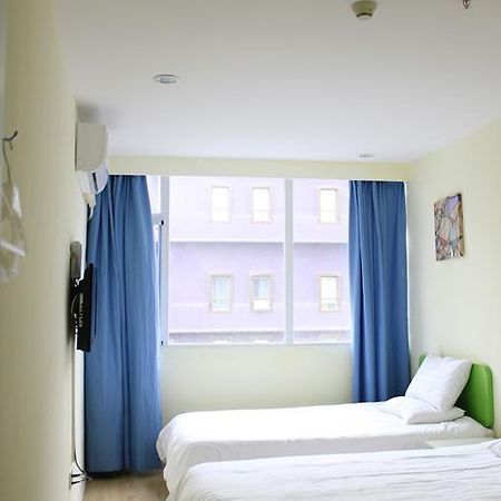Hi Inn Shenyang Fengtian Street Стая снимка