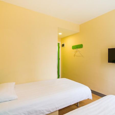 Hi Inn Shenyang Fengtian Street Екстериор снимка
